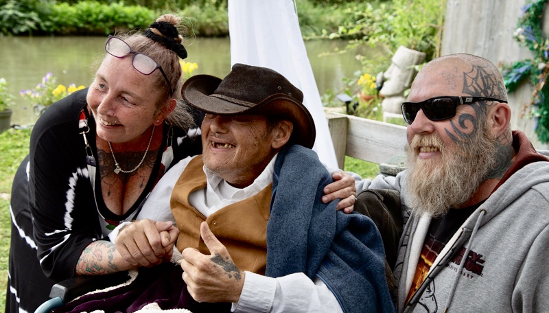 14DFA6C0-844A-41B3-A15A-477BC38814B3_1_201_a