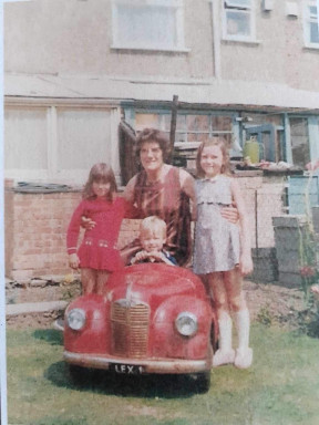 B7FB3E73-4DFE-4FF5-BB1D-72A407D98B34_1_105_c