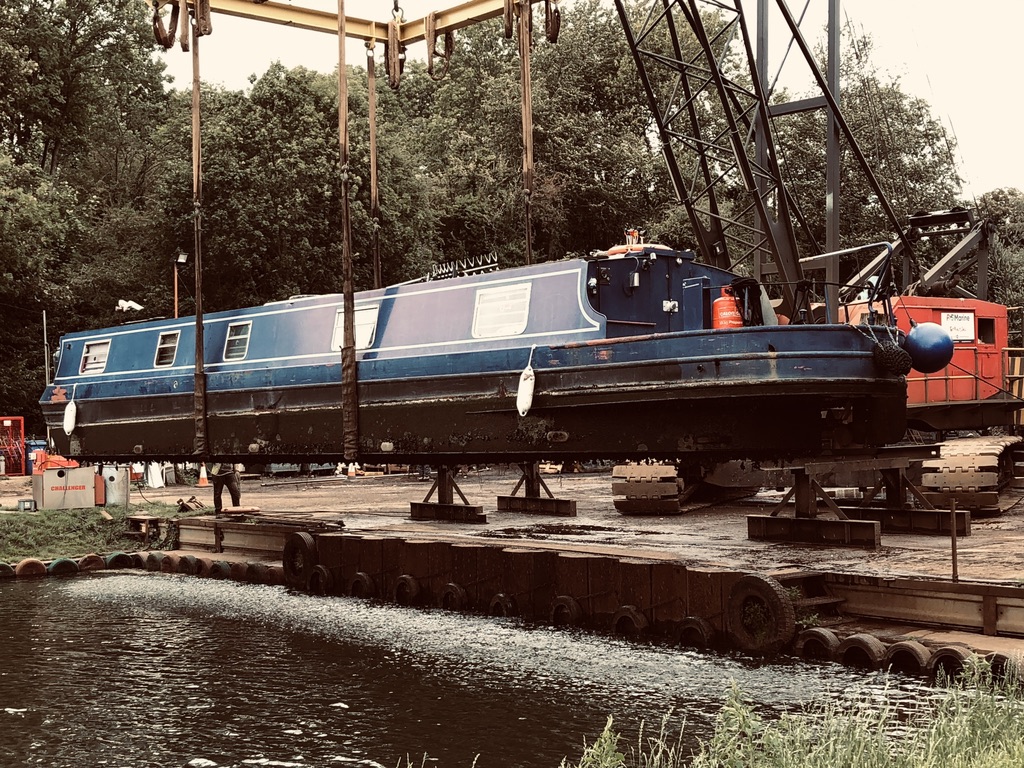 B0D4241C-CF2A-4F7C-BAB5-6228535EFE50_1_105_c